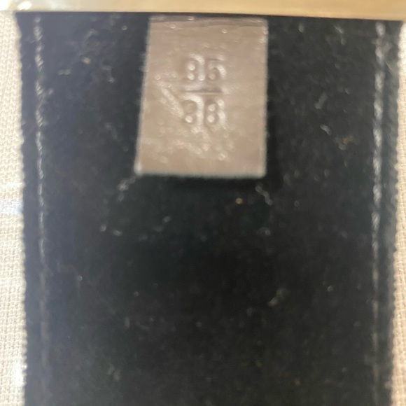 Rare find Chanel Black
Velvet Wide Pastae Belt Large 95/38 - Picture 9 of 13